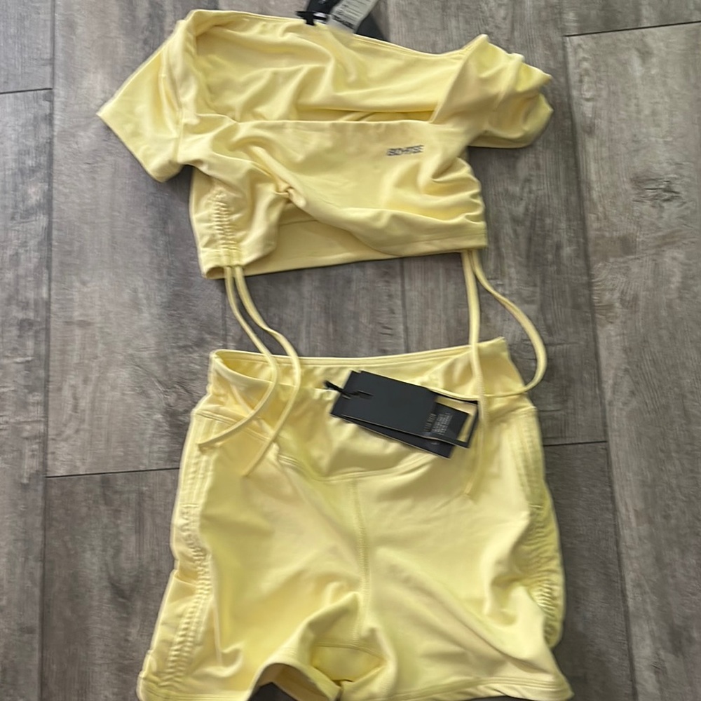 Bo+Tee Yellow Two-PieceActivewear Set NWT